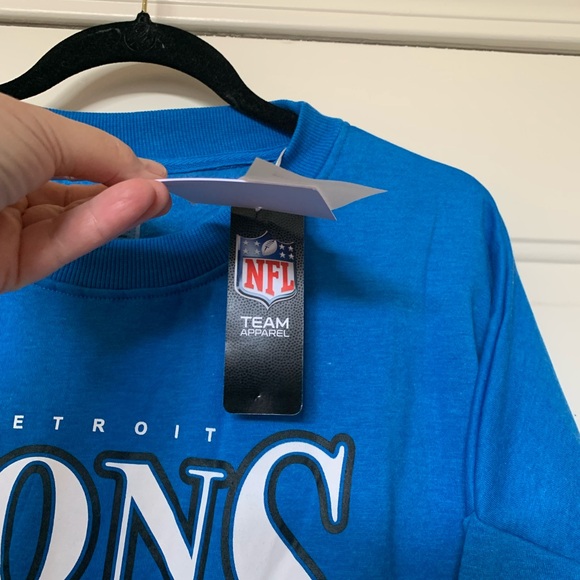 Detroit Lions Blue Embellished Sleeve Gameday Couture Sweatshirt NWT 🌴 - Picture 13 of 13